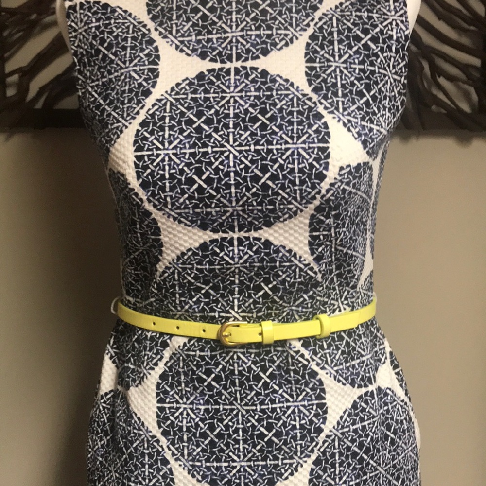 Patterned Dress. - Picture 2 of 3